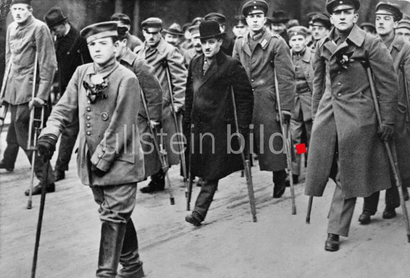 Germany, Repulic of Weimar, Berlin - Demonstration : War invalids on the way to the war ministry claiming compensation payment. December 1918