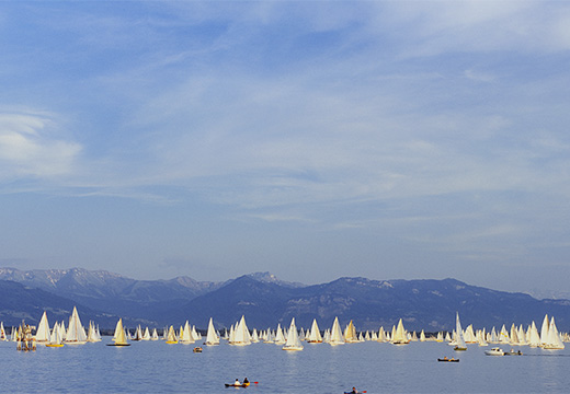 Symbolfoto für Foto-Syndication: Segelschiffe auf einem See