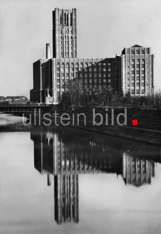 (c) ullstein bild - ullstein bild