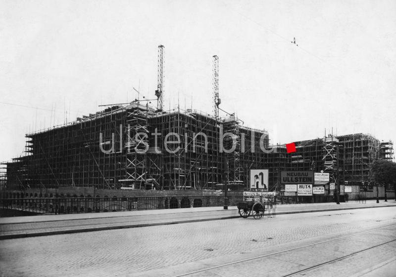 (c) ullstein bild - ullstein bild