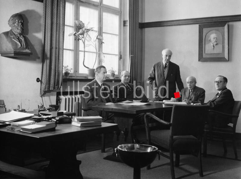 (c) ullstein bild - ullstein bild