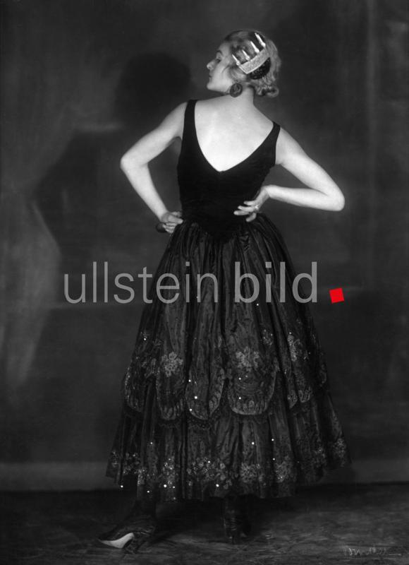 (c) ullstein bild - Atelier Binder