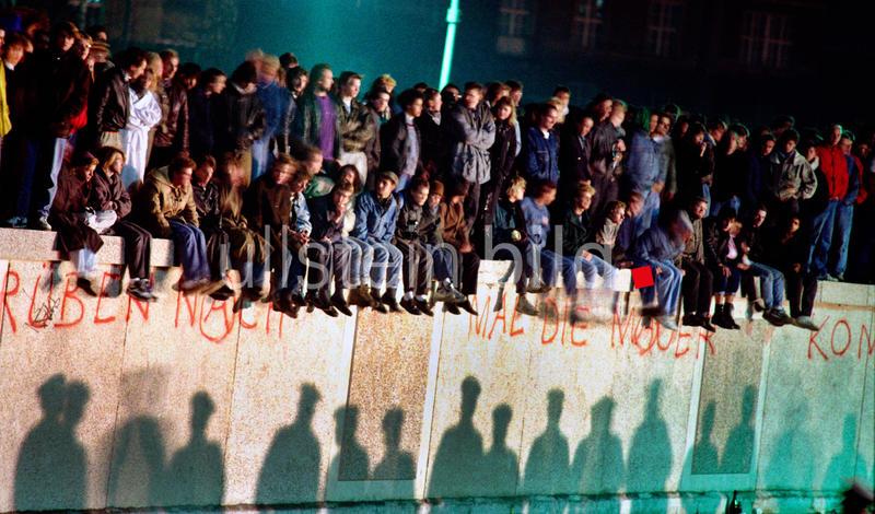 (c) ullstein bild - Röhrbein