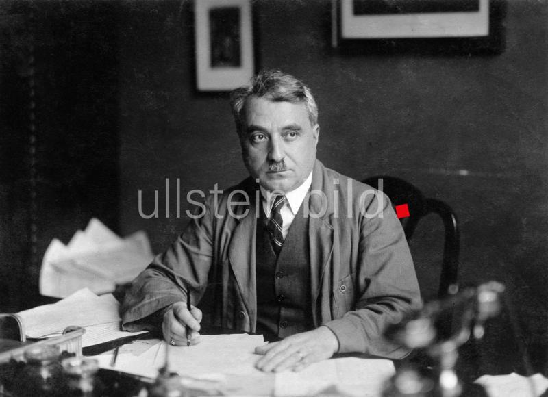 (c) ullstein bild