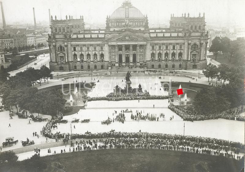 (c) ullstein bild - Haeckel Archiv