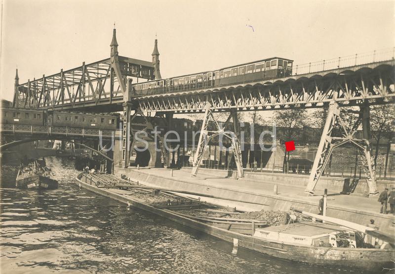 (c) ullstein bild - Haeckel Archiv