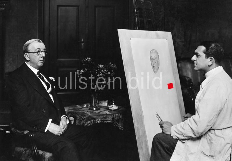 (c) ullstein bild - Zander & Labisch