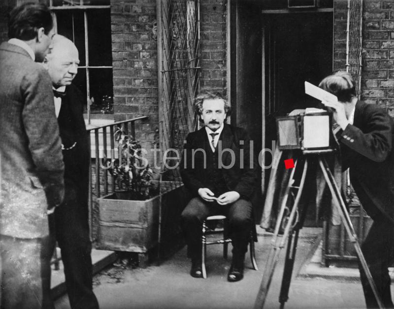 (c) ullstein bild