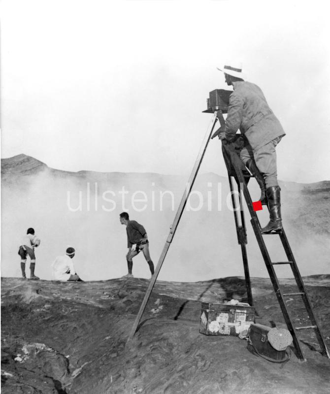 (c) ullstein bild