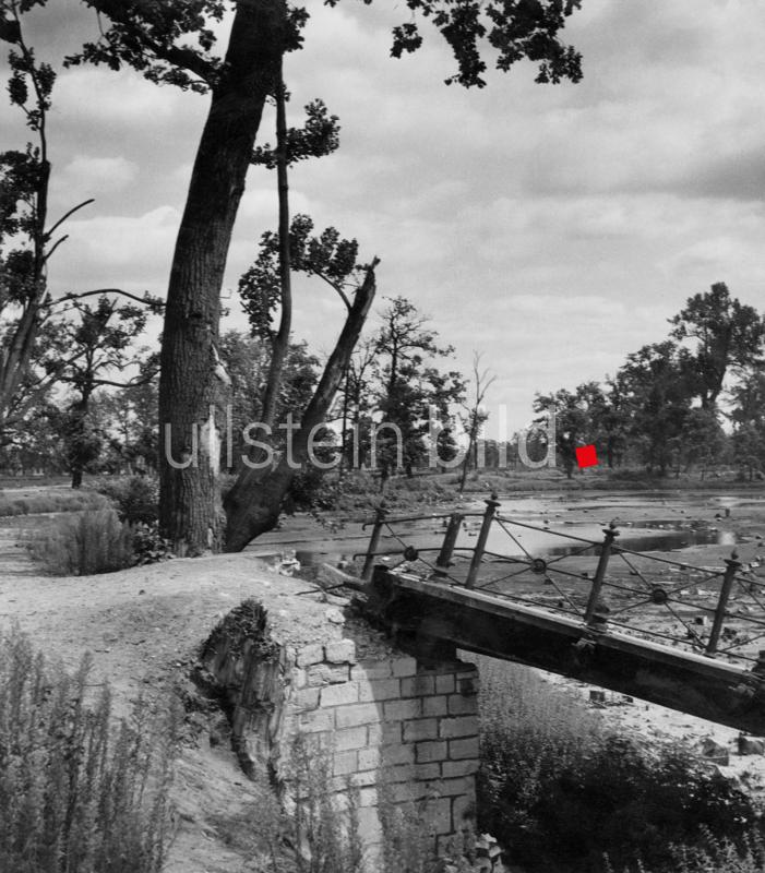 (c) ullstein bild - Fritz Eschen