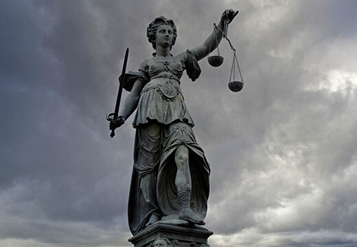 Symbolfoto für Rechteverfolgung: Justitia